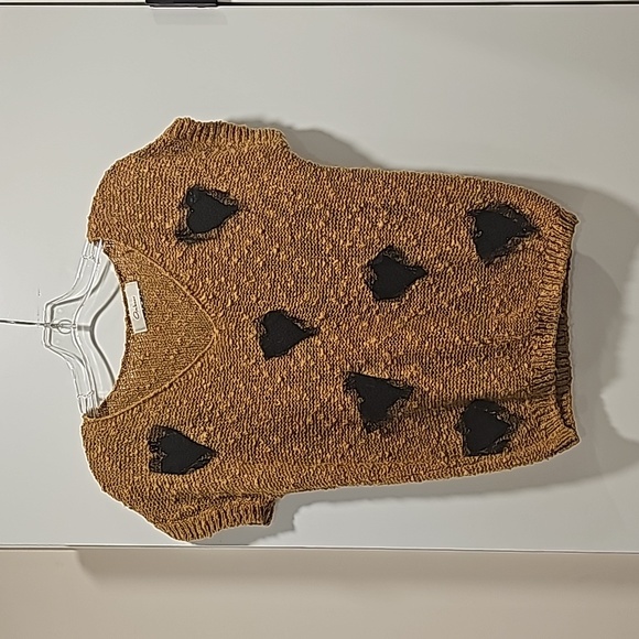 Brown Heart Sweater - Picture 1 of 3